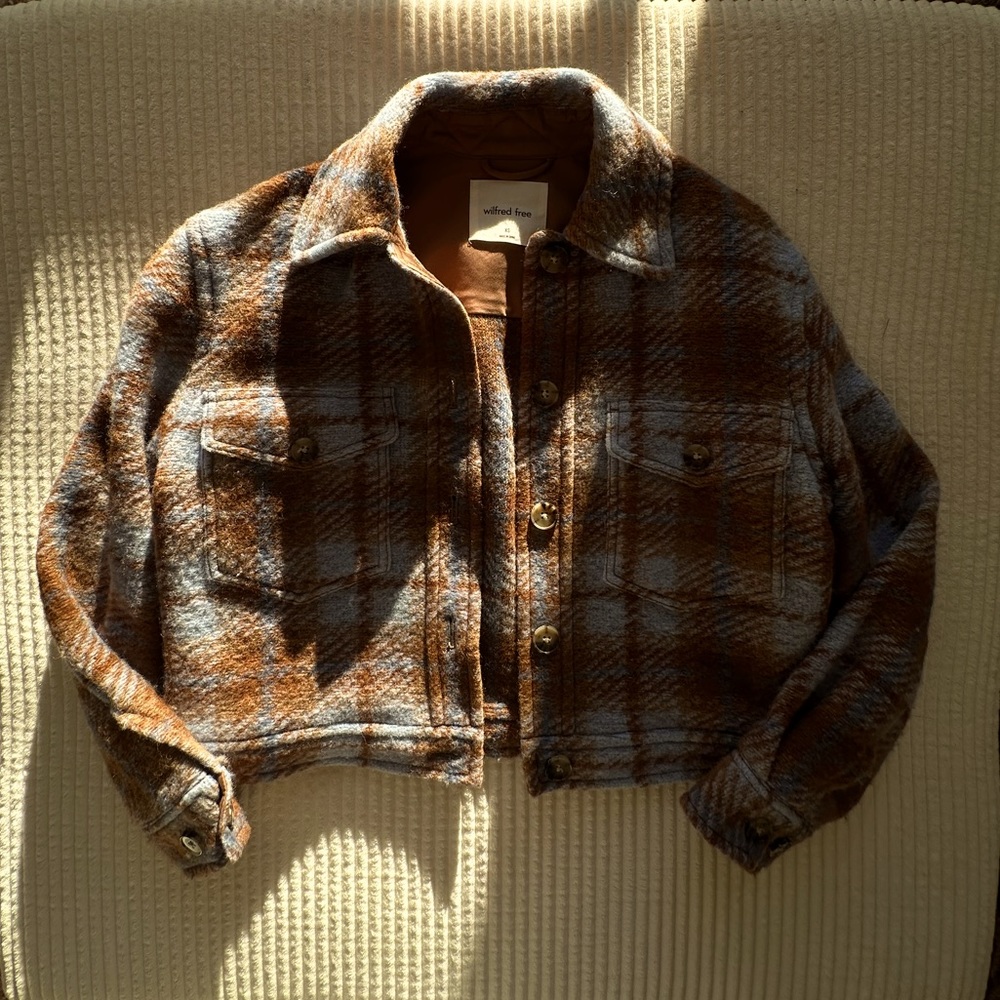 Wilfred Free Cropped Button Down Pullover Collared Long Sleeve!